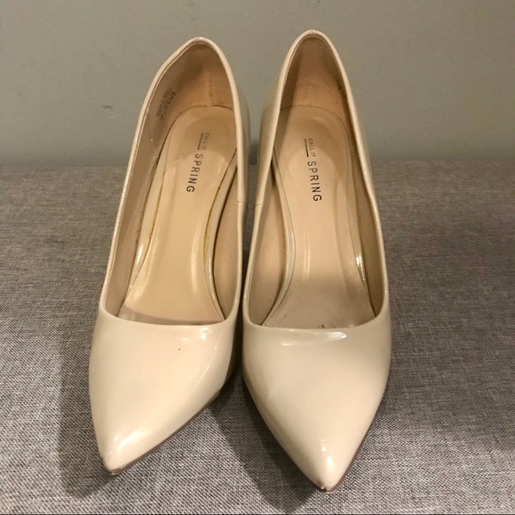 Beige Stilettos - Picture 2 of 4